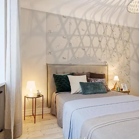 Апартаменти Teika Boutique Apt. + Free Parking