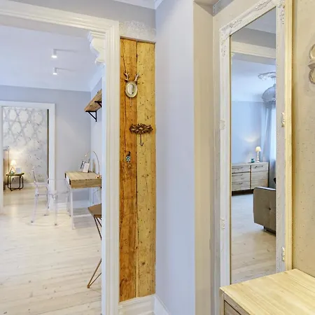 Teika Boutique Apt. + Free Parking Апартаменти Рига