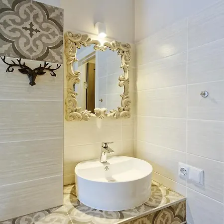 Teika Boutique Apt. + Free Parking